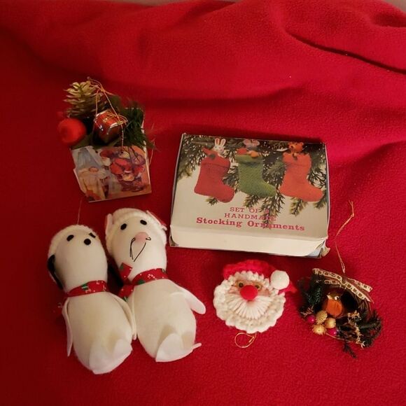 Vintage Lot of 8 Christmas Ornaments - Picture 1 of 6